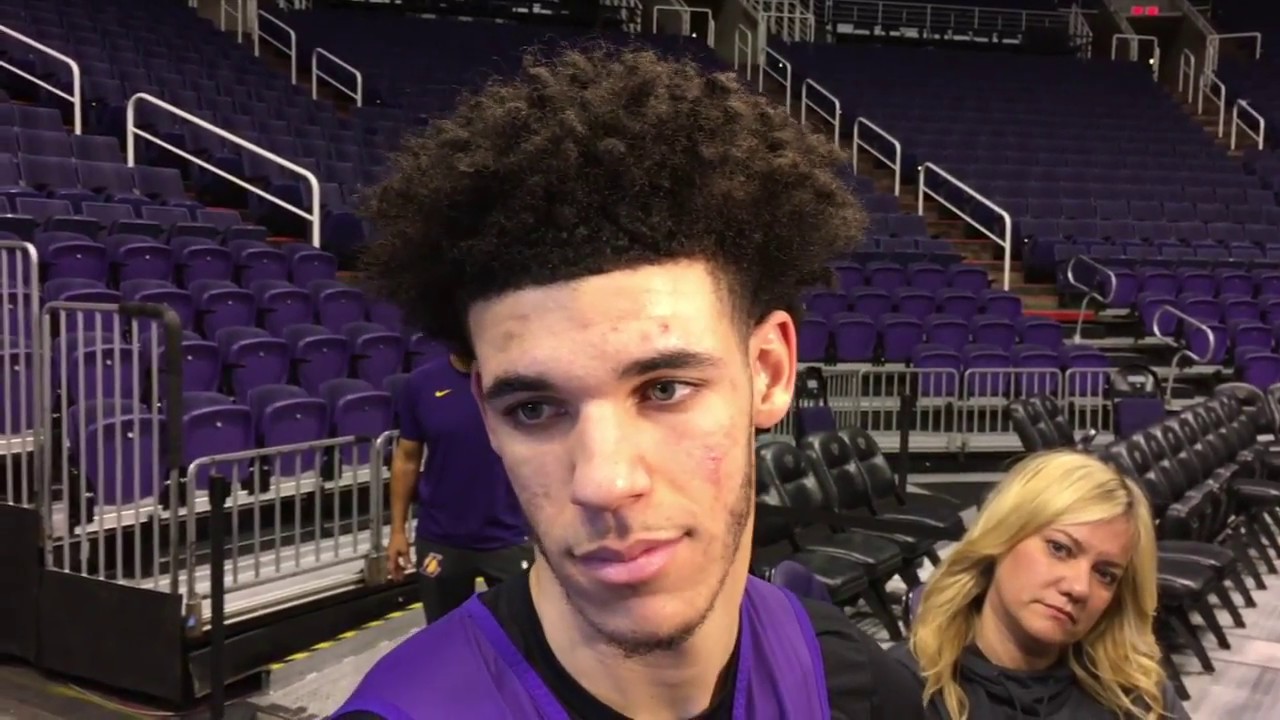 Lonzo ball alley oops and blocks! Lonzo Ball comments President Trump helping LiAngelo Ball ...