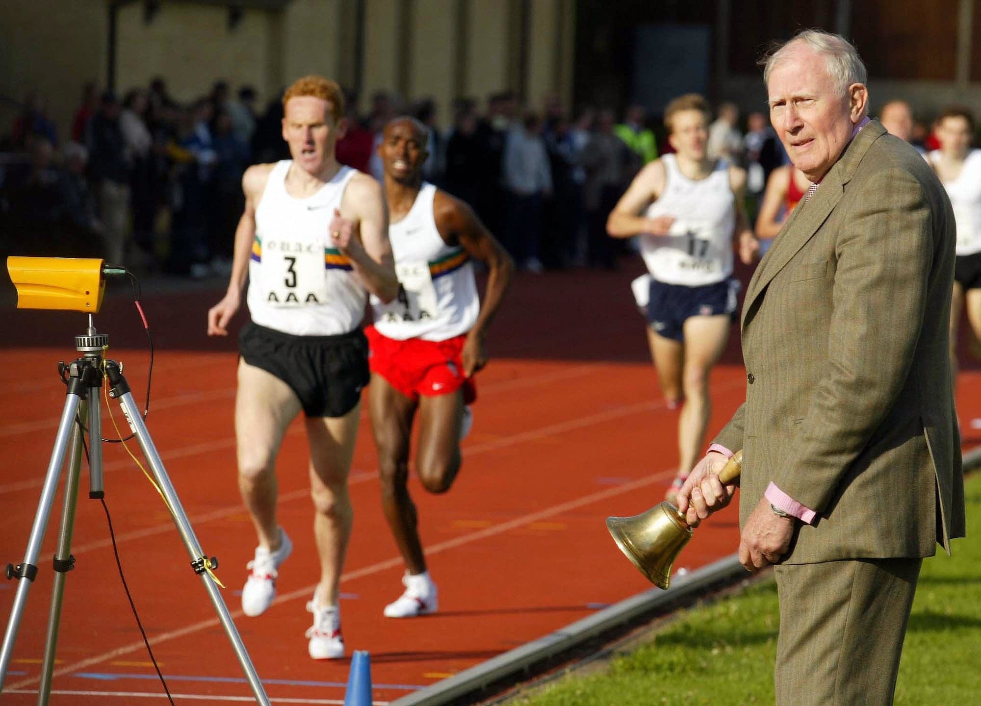 First runner to break 4-minute mile mark record, Roger Bannister, dies at 88