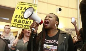 Protesters delay Sacramento Kings-Atlanta Hawks tip off over police shooting an African-American man