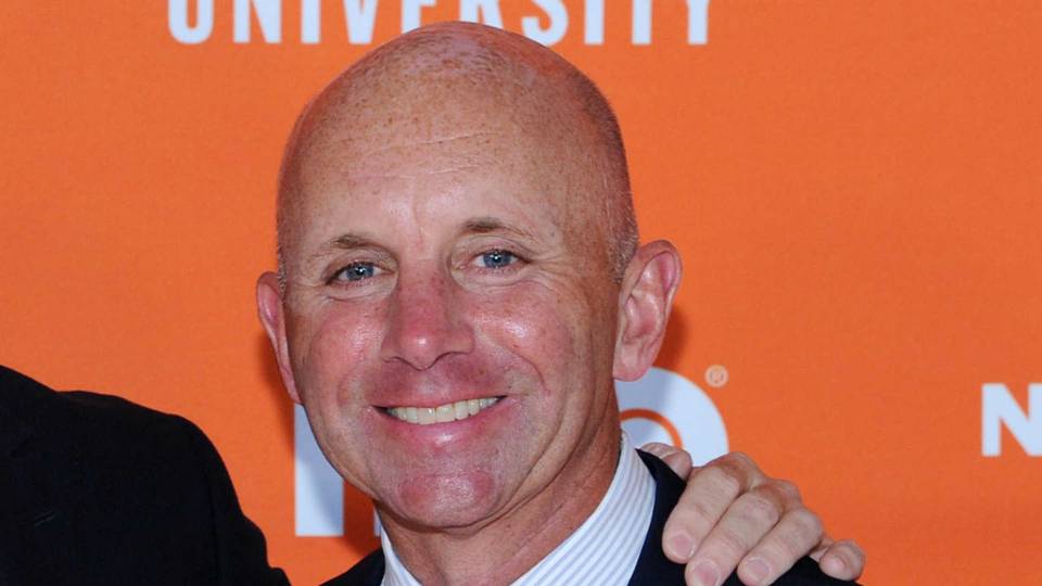 Sean McDonough leaves “Monday Night Football” to return to college football games