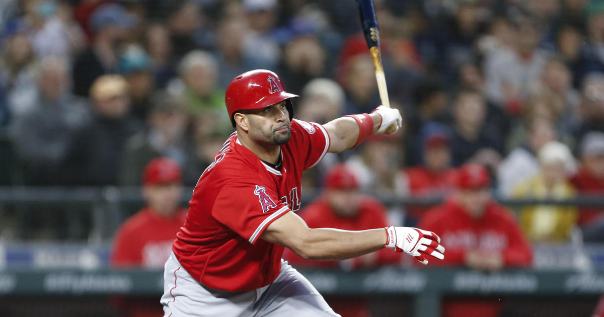 Albert Pujols enters 3000 hit club at Seattle’s Safeco Field