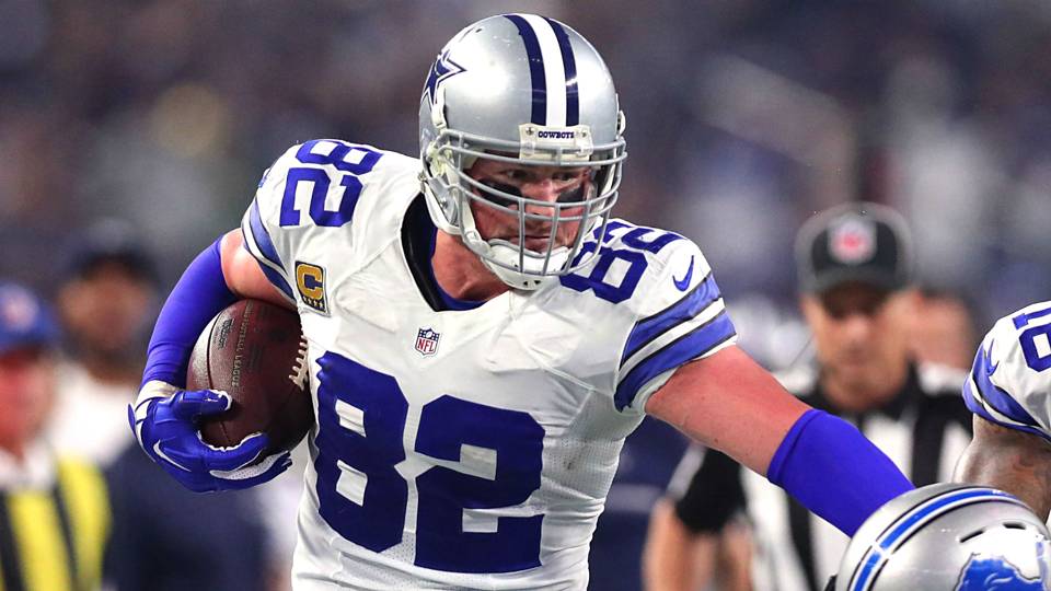 Jason Witten believes Dez Bryant may sign a deal with Green Bay Packers