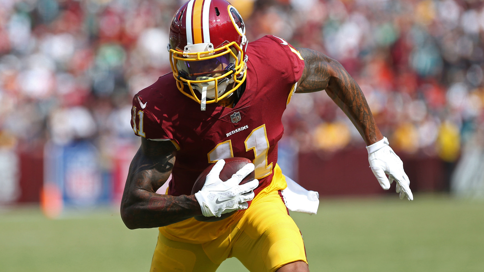 Jets Terrelle Pryor receives a warning from Zach Brown