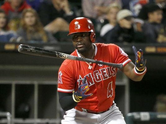 Boston Red Sox sign a minor league contract with Brandon Phillips