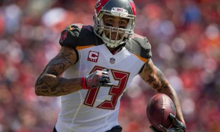 Mike Evans donates $11,000 to aid the family of Florida shooting victim
