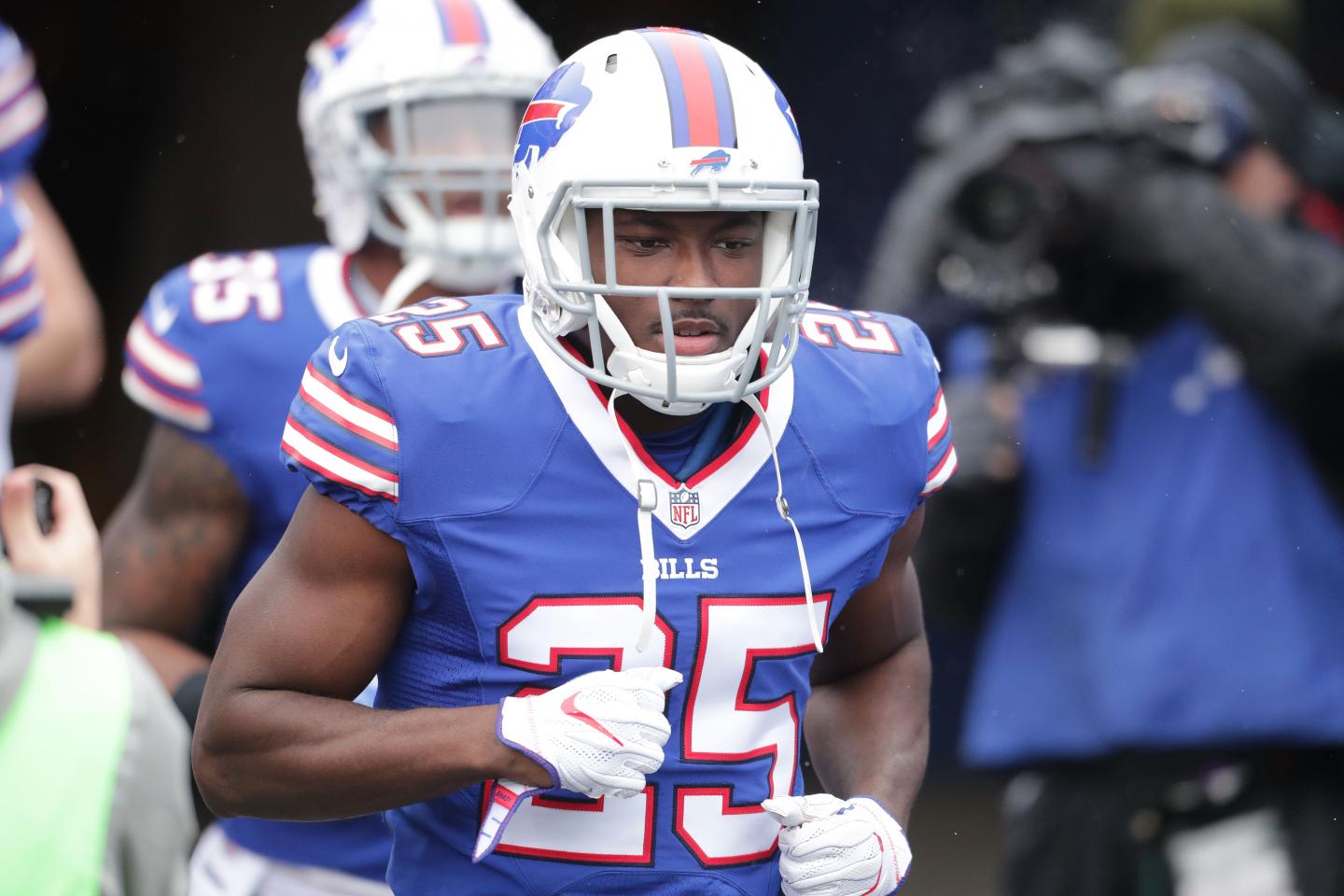 Buffalo Bills’ LeSean McCoy accused of beating his ex-girlfriend