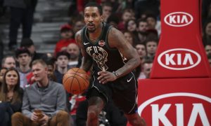 Milwaukee Bucks waive point guard Brandon Jennings, sign Pat Connaughton