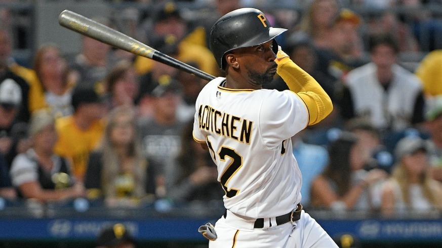 Giants lose a game to the Mets; Andrew McCutchen responds to trade reports