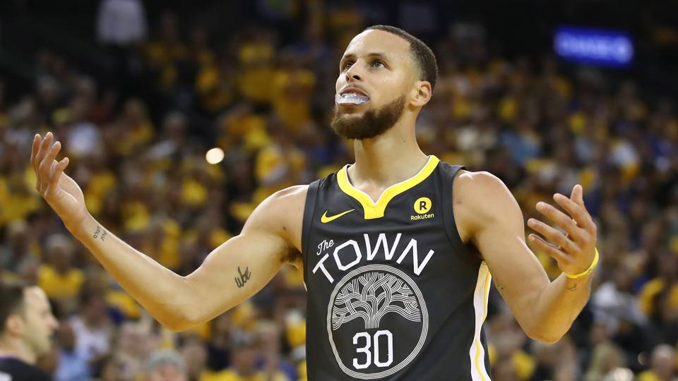 Steph Curry breaks his record with NBA 3-Point