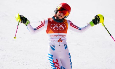 Mikaela Shiffrin makes mistakes in the last run, but manages to bag the trophy