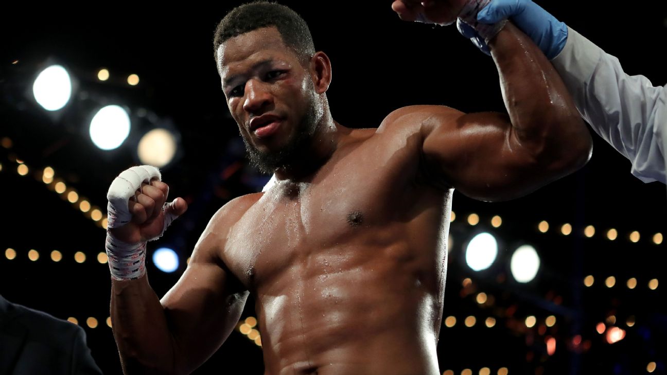 Sullivan Barrera will face Seanie Monaghan for the heavyweight title