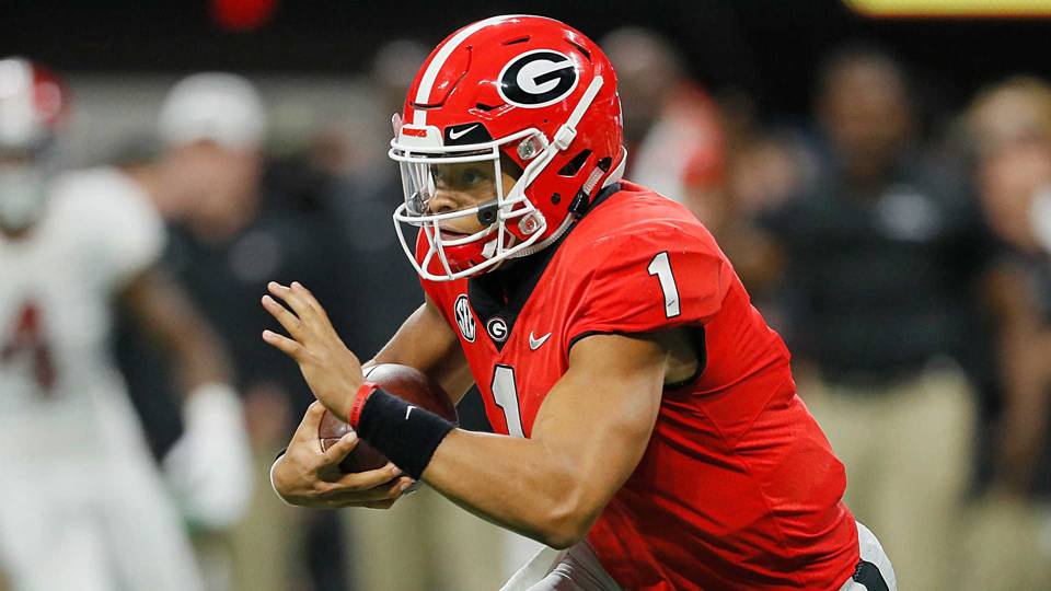 QB Justin Fields now exploring transfer but can return to Georgia