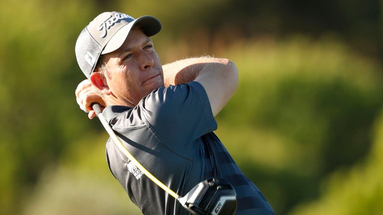 Oliver Bekker is leading in the Alfred Dunhill Championship