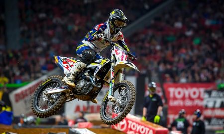 Supercross going with the best momentum through the stars signed off