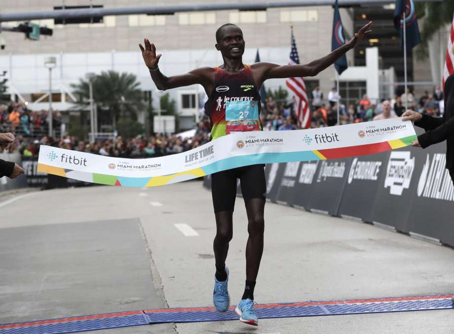 Ezekiel Kipsang claims victory on the Marathon debut in Miami