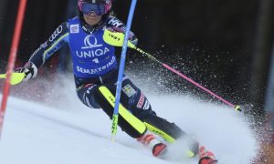 Shiffrin stays ahead of World Cup slalom, ends in on 8th straight win