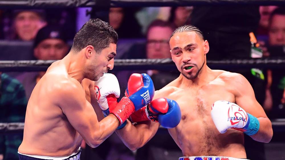 Keith Thurman retains his welterweight title by defeating Josesito Lopez