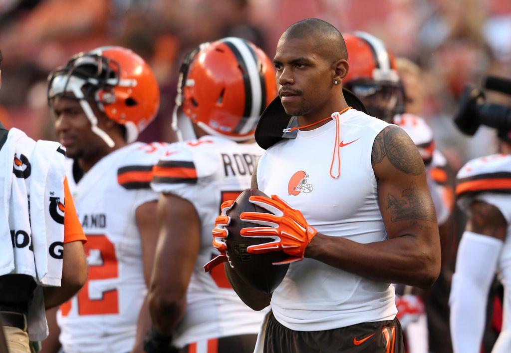 BREAKING: Female Suspects Have Arrested Former NFL QB Terrelle Pryor After Stabbing Her